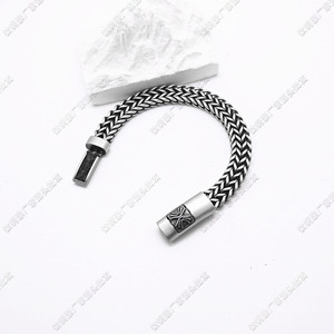 yunnique Unisex Stainless Steel <b>Chain</b> Bracelet With <b>Cross</b> Pattern Geometric Design For <b>Men</b> And Women - Product Image 2