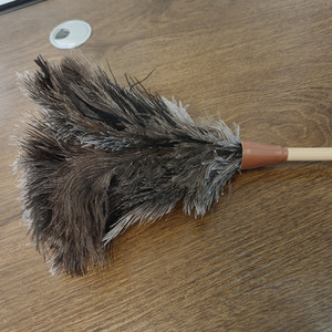<span class=keywords><strong>Plumeau</strong></span> portatif <span class=keywords><strong>lavable</strong></span> <span class=keywords><strong>plumeau</strong></span> de nettoyage doux manche en bambou <span class=keywords><strong>plumeau</strong></span> d'autruche fabriqué en Chine - Product Image 4