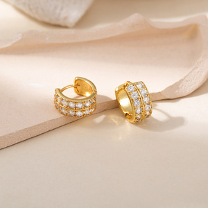 Boucles d'oreilles créoles en or avec zircon serti clos, rondes et géométriques, bijoux d'anniversaire pour femme EKA-126 - Product Image 3