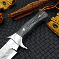 Couteau de survie à lame fixe en acier Damas Full Tang avec manche en bois d'ébène pour le camping et la randonnée en plein air