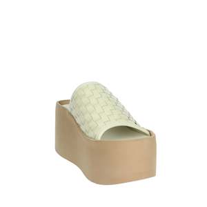 Sandales compensées pour femme Alberto Guardiani en cuir beige à plateforme - Product Image 5