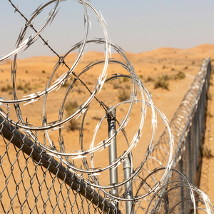 Alambre de púas concertina de triple hebra de hierro para aplicaciones penitenciarias y centros de alta seguridad - Product Image 3
