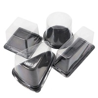 Boîte à gâteau triangulaire en PET en gros, avec couvercle transparent et base noire, plateau à gâteau en plastique, contenants pour desserts et sandwichs