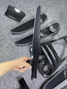 Pour le remplacement et l'installation de panneaux de console centrale en véritable fibre de carbone des modèles Mercedes-Benz W205 C200 C260 C300 - Product Image 6