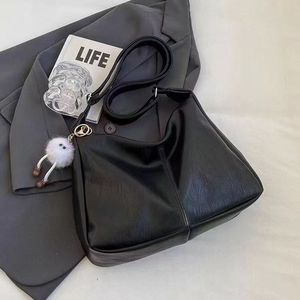 Customized Trendy Large Capacity Shoulder Bags Ladies Bag Women's <b>Handbags</b> for Young Ladies - Product Image 1