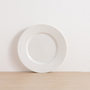Service de table en porcelaine blanche festonnée 16 pièces avec bord doré personnalisé et motif sur mesure – Vaisselle complète en gros - Product Image 2