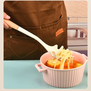 Ensemble d'ustensiles de cuisine en silicone de qualité supérieure, 6 pièces, spatule, cuillère, outils de cuisine, manche en bois, ensemble d'ustensiles de cuisine pour la cuisson - Product Image 6