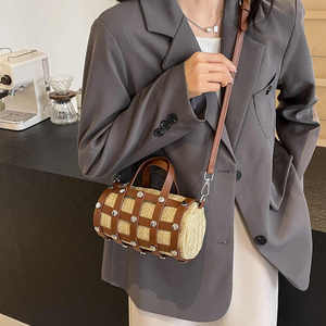 Sacs en paille avec rivets, sacs à main élégants pour femmes, nouvelle mode 2025, sacs messager en cuir légers et féminins - Product Image 6
