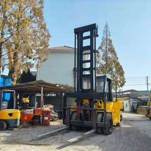 Montacargas diésel Komatsu 160 de 6 toneladas usado original de Japón con desplazador lateral para almacén, puerto, fábrica, construcción, etc. - Product Image 1