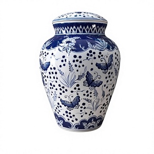 Urne en céramique bleue et blanche faite à la main avec couvercle, motif floral papillon, vase décoratif oriental traditionnel - Product Image 1