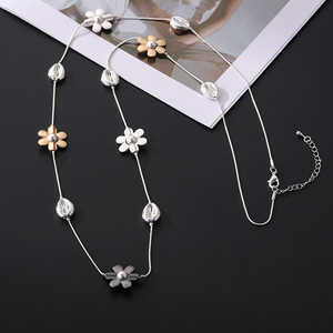 <span class=keywords><strong>Collana</strong></span> <span class=keywords><strong>Lunga</strong></span> Trendy in Lega per Donna con Ciondoli Multipli, Fiore, Conchiglia e <span class=keywords><strong>Perle</strong></span> <span class=keywords><strong>Finte</strong></span> - Vendita all'Ingrosso - Product Image 4