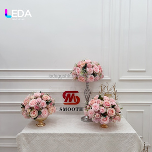 Bola de Flores de Rosa de Seda Rosa Romántica LEDA de 30 cm, Centro de Mesa para Boda, Ramo Floral Artificial para Recepción de Boda y Eventos - Product Image 2