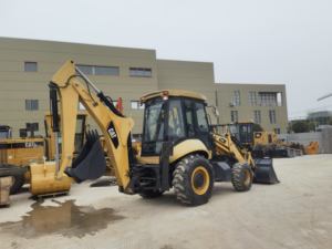 รถตักล้อยางมือสองคุณภาพสูงจากญี่ปุ่นแท้ ยี่ห้อ Caterpillar CAT 420F พร้อมปั๊มไฮดรอลิก TCM รับน้ำหนักได้ 20 ตัน ขาย - Product Image 5