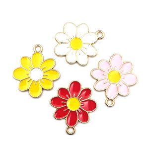 จี้ดอกไม้โลหะผสมสังกะสีรูปกลีบดอกเดซี่ อุปกรณ์ตกแต่งเครื่องประดับ DIY พวงกุญแจสำหรับทุกเพศ จี้ห้อยโทรศัพท์มือถือ - Product Image 4