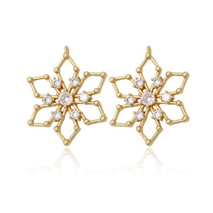 14K Oro Placcato In Ottone Intarsiato Zircone <span class=keywords><strong>Fiocco</strong></span> <span class=keywords><strong>di</strong></span> <span class=keywords><strong>Neve</strong></span> <span class=keywords><strong>di</strong></span> Fascino per le Ragazze - Product Image 6