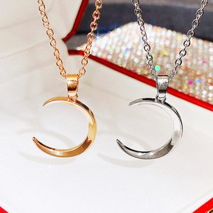 Collar con Colgante de Luna Creciente para Mujer, Joyería Minimalista de Moda - Product Image 1