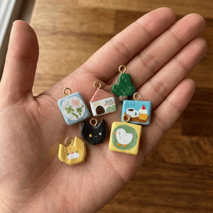 Colgante de cobre pintado con diseño de casa, árbol y flor, bonito dije de margarita, llavero con mosquetón, colgante para mascota, joyería de moda encantadora - Product Image 3