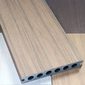 Échantillon gratuit couleur personnalisable plancher de <span class=keywords><strong>bois</strong></span> <span class=keywords><strong>extérieur</strong></span> en plastique imperméable <span class=keywords><strong>incolore</strong></span> inodore double co-extrudé terrasse - Product Image 4