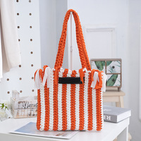 Sac à main en laine épaisse tissée au crochet, design personnalisé, fait main, rayures colorées, sac à bandoulière tendance, fermeture ouverte en polyester