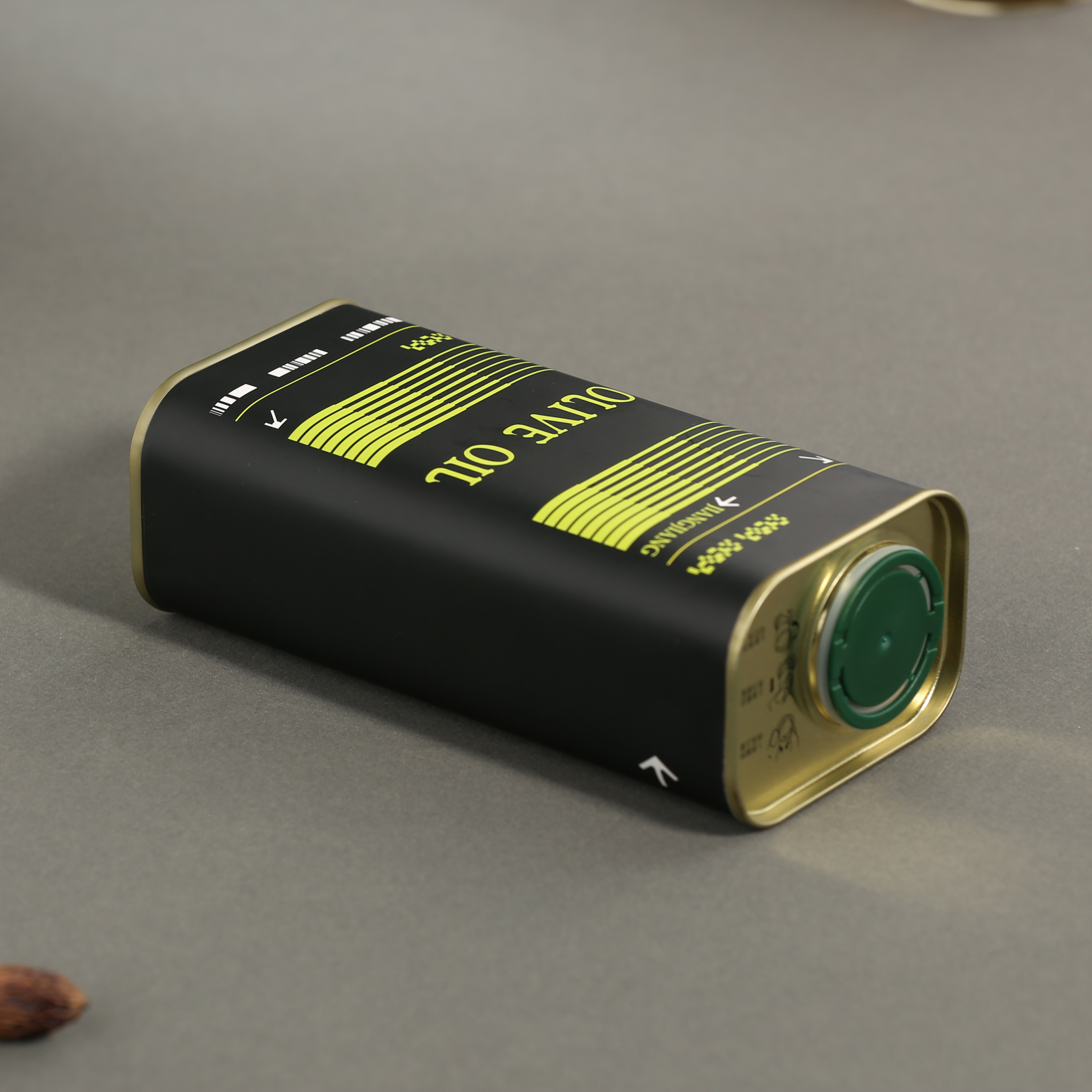 Factory Price 500Ml Olive Oil Cooking Olive Oil TINPLATE Olive Oil Bottles Packaging Tin Metal Can