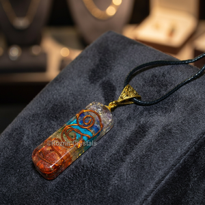 Colgante de Orgone Chakra Reiki con Cristales de Ágata Auténticos, Diseño de Amor Grabado - Product Image 3