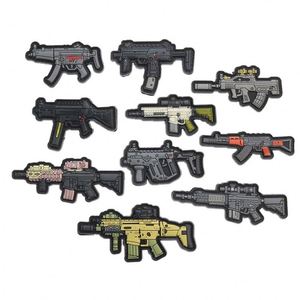 Écussons personnalisés à prix d'usine pour vêtements de sport, badges en caoutchouc, patchs en silicone - Product Image 1