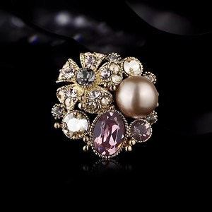 Broche Fleur Vintage de Luxe pour Femme, Élégante Broche Perle et Strass, Épingle de Luxe Léger avec Perle, Accessoire Vestimentaire - Product Image 6