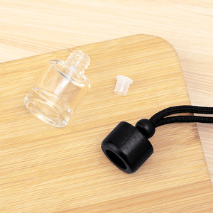 Diffuseur de voiture suspendu, flacon de 8 ml en verre transparent <span class=keywords><strong>avec</strong></span> bouchon en bois <span class=keywords><strong>noir</strong></span> et cordon <span class=keywords><strong>noir</strong></span> réglable - Product Image 3