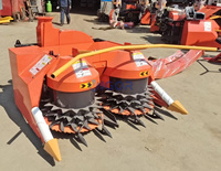 Machine agricole de coupe et de récolte d'ensilage de maïs montée sur tracteur