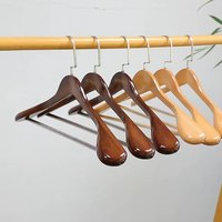 Perchas de abrigo de madera con logotipo personalizado, perchas Extra anchas para chaqueta, prendas de vestir exteriores, ropa para traje de madera