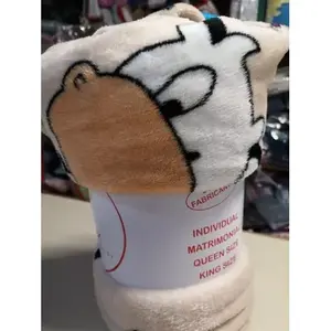 Couverture légère écologique en peluche florale rectangulaire pliée pour usage domestique, style classique quatre saisons, couleurs assorties - Product Image 4