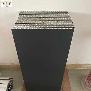 Gran oferta, puerta de <span class=keywords><strong>garaje</strong></span> seccional de nido de abeja sándwich de aluminio, elevador eléctrico, autobloqueo, antirrobo con ventana de perspectiva transparente - Product Image 4