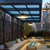 Lampe suspendue extérieure à énergie solaire, étanche, LED, construction en aluminium, sans câblage requis, résistante aux intempéries pour balcons et porches