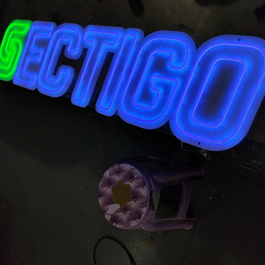 Vente en gros enseigne lumineuse flexible murale avec faux logo néon lampe enseigne lumineuse LED flexible personnalisée pour la fête - Product Image 5