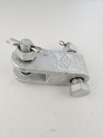 Plaque de suspension à étrier de type Z en acier forgé galvanisé Z-7 pour matériel d'isolation de ligne électrique aérienne Wolf