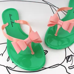 Summer Hot Sale Neuestes Design PVC Jelly Slides Outdoor Indoor Beach Flip Flop PVC Hausschuhe für Damen