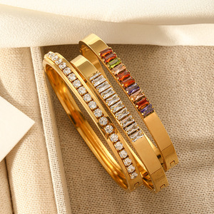 Gioielli da Donna all'Ingrosso, Bracciali e Braccialetti in Acciaio Inossidabile Placcato <span class=keywords><strong>Oro</strong></span> 18k con Zirconi Incastonati - Product Image 1