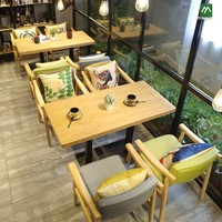 Ensemble table et chaises en bois massif de style nordique occidental pour restaurants commerciaux, idéal pour les cafés, salons de thé et bars à boissons