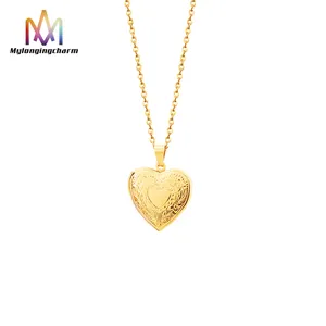 18K Gold Plated Picture Locket Necklace For Women Heart Pendant Necklace With Locket