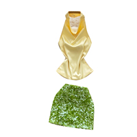 Ensemble deux pièces sexy pour femme : haut dos nu en satin et mini-jupe à sequins, coupe ajustée et élégante pour l'été