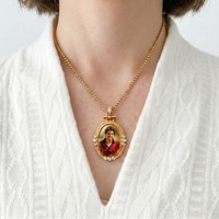 Collier pendentif ovale en laiton imitation perle peinte à la main Carlo Acutis, souvenir catholique pour étudiants de la Génération Z, directement de l'usine