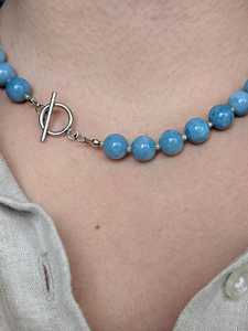 Collier ras de cou en chalcédoine rose, <span class=keywords><strong>bleu</strong></span> et violet vibrant de 10 mm, fermoir à bascule en acier inoxydable, bijoux intemporels pour femmes - Product Image 4
