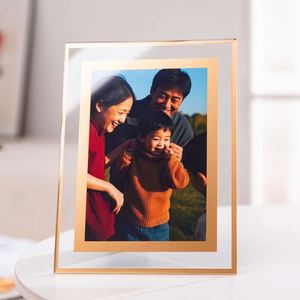 Cadre photo en verre cristallin transparent en gros, 6x8 8x10 11x14 A4, présentoir de table en verre trempé pour cadeau photo de couple de mariage - Product Image 4