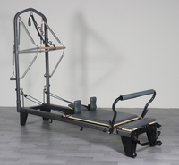 Menara Reformer Pilates Aluminium dengan Footbar Geser La Barra Es Deslizable untuk Pelatihan Studio Gym Komersial