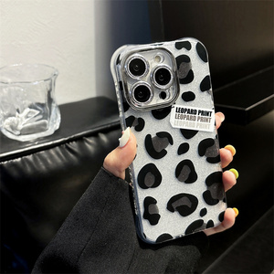 Teléfono móvil de moda con estampado de leopardo brillante de <span class=keywords><strong>Europa</strong></span> y Estados Unidos para IPhone15promax 14pro funda 13 película de lente 12 11 mujeres - Product Image 4