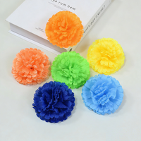 Prix de gros Tête de fleur artificielle de carnation en tissu de soie moderne, faite à la main et écologique pour hôtels, mariages et Noël