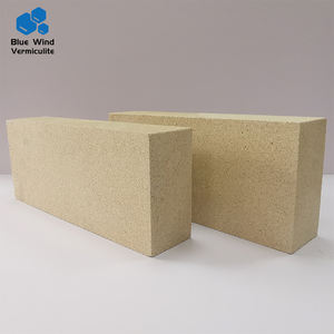 Panneaux de <span class=keywords><strong>vermiculite</strong></span> pour poêle à bois haute densité <span class=keywords><strong>20mm</strong></span> 700kg/m³ Panneau isolant ignifuge pour cheminées avec effet brique personnalisé - Product Image 1