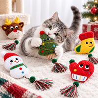 Collection de jouets en peluche pour chat à la catnip de Noël en gros avec son intégré, cordes à pompons et 6 motifs saisonniers