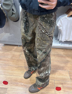 YALI Pantalones Cargo de caza de gran tamaño con estampado de pierna recta y estampado de árbol de camuflaje personalizado - Product Image 4