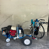 Machine de marquage routier de première classe à deux pompes airless pour peinture à froid, avec distributeur de billes de verre intégré, alimentée par moteur, faible encombrement